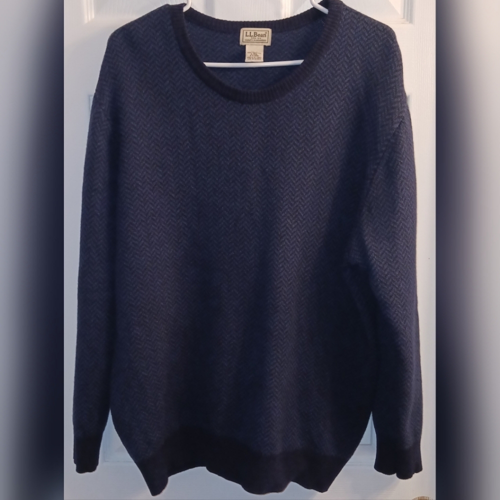 L.L. Bean Men's L Lambswool Sweater Navy Blue